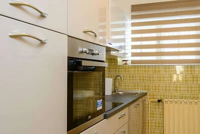 Modern Apartment Near Trogir Beach with Sea V...
