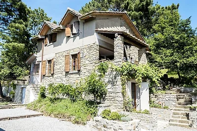 Villa in Cortona mit Panoramapool