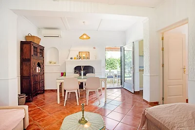Bella villa con terrazza e giardino