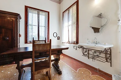 Moderna casa vacanze a Romano con giardino