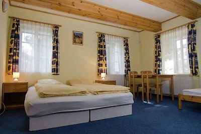 Geräumiges Ferienhaus in Rudnik mit privatem...