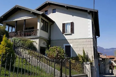 Villa a Castellveccana con piscina privata