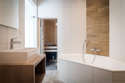 Freistehende Luxusvilla mit vier Badezimmern ...