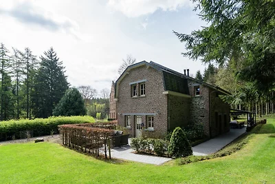 Luxuriöses Ferienhaus mit Whirlpool und Sauna