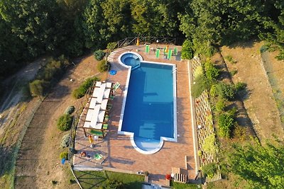 Stein-Landhaus in Marche mit Pool
