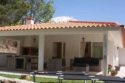 Casa bifamiliare a Covas con piscina...