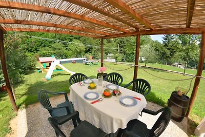 Bauernhaus in Pescaglia mit Schwimmbad