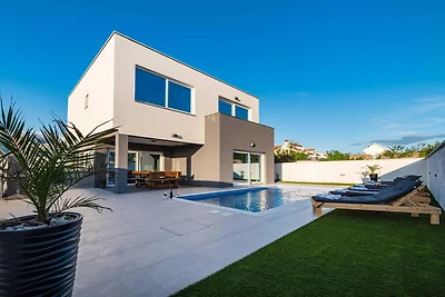 Villa mit Panoramablick auf Meer und Velebit