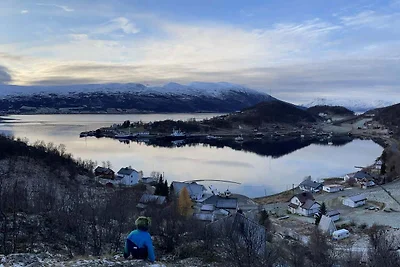 9 persone case ad Korsfjorden