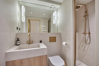 Subliem en nieuw appartement Louvre...