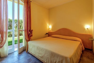 Cozy Holiday Home in Manerba del Garda with S...