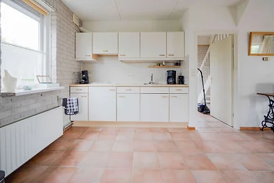 Bel bungalow a Beek con vasca idromassaggio