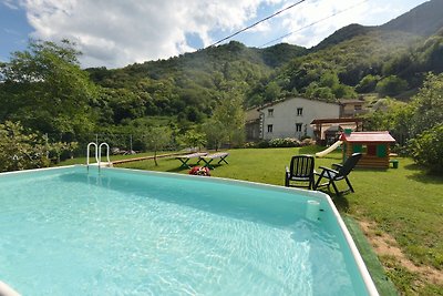 Gorgeous Cottage in Pescaglia with Swimming...