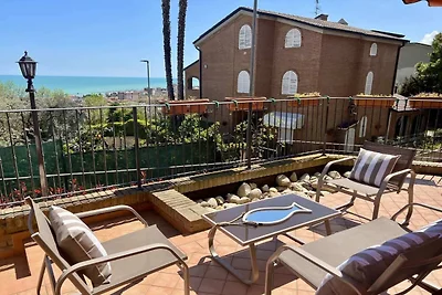 Elegante Villa mit Whirlpool und Aussicht