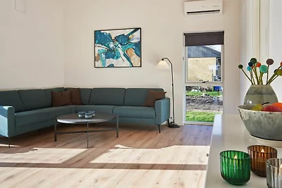 6 Personen Ferienhaus in Nexø-By Traum