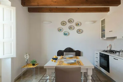 Aretusa Apartment with Balcony