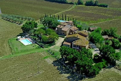 Agriturismo accogliente con piscina