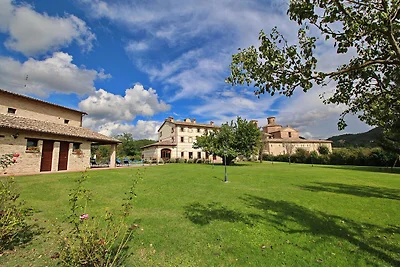 Bellissima villetta a Urbania con piscina