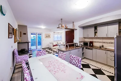 Casa vacanze a Jasenice con giardino