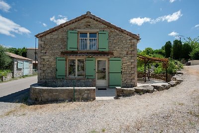 Mooi vakantiehuis in Courry met zwembad