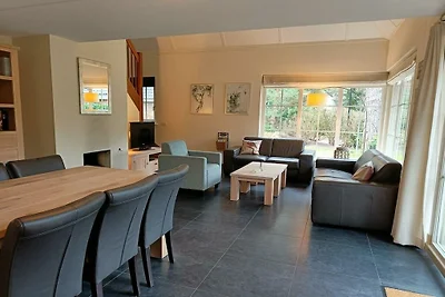 Villa in Beekbergen mit Terrasse