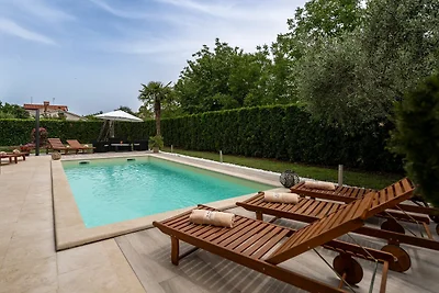 Herrliche Villa in Vižinada mit Whirlpool