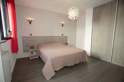 Villa in Anglet zwischen Meer, Wäldern