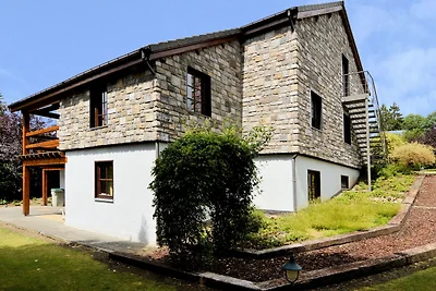 Chalet in Septon mit Terrasse