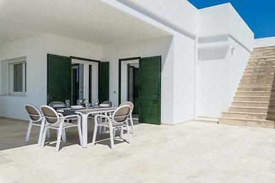 Villa a Brindisi con Piscina