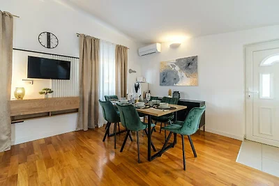 Apartments Tomy - Penthouse Two bedroom apart...