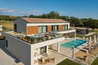 Luxusvilla mit beheiztem Infinity-Pool und...
