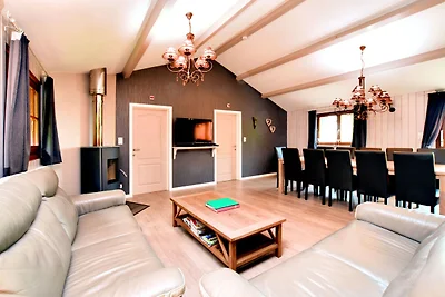 Luxuriöses Chalet in Beauraing mit Sauna