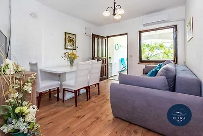 Villa Ivan apartment with balcony and sea vie...