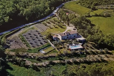 Villa in Poppi mit Schwimmbecken