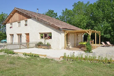 Hübsche Villa mit eigenem Pool in Montadet...