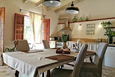 Fantastische Villa in Sineu mit Pool