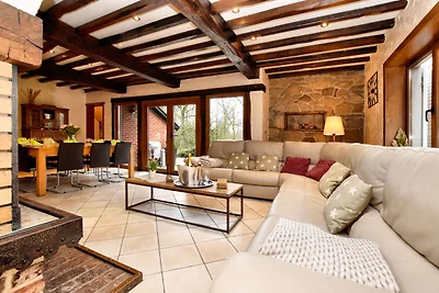 Luxuriöse Villa mit privatem Pool in Durbuy