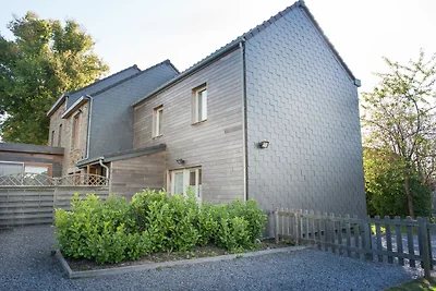 Cottage a Comont con giardino