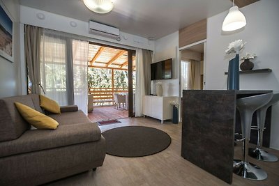 Luxury chalet with two bathrooms, in a natura...