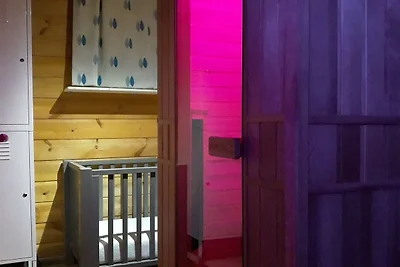 Chalet moderno con stufa situato nella...