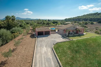 Villa in Pollensa mit Schwimmbecken