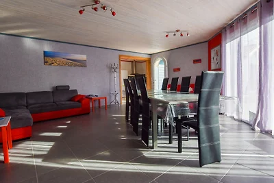 Brandonnet-Residenz am Flussufer mit Pool