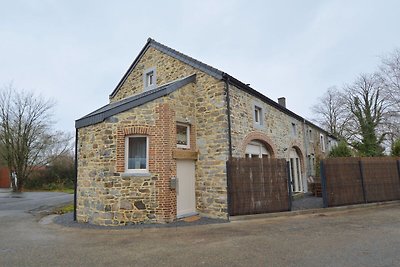 Casa in pietra a Theux con piscina