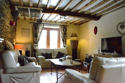 Spacious holiday home in Champlon with garden