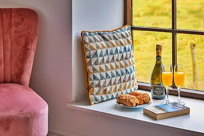 Luxuriöses Ferienhaus mit Whirlpool und Aussi...