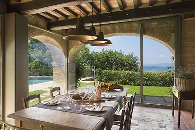 Ritzy Villa auf einem Weingut mit Pool