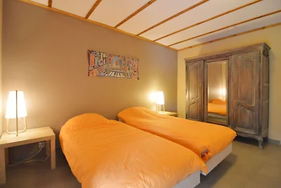 Casa vacanze a Libomont con sauna e jacuzzi