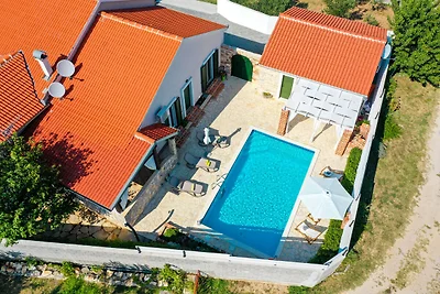 Villa con piscina privata e terrazza