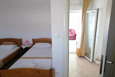 Apartments Libertas - Two Bedroom Apartment w...