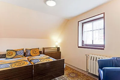 Großzügiges Ferienhaus in Cerný Dul nahe dem...